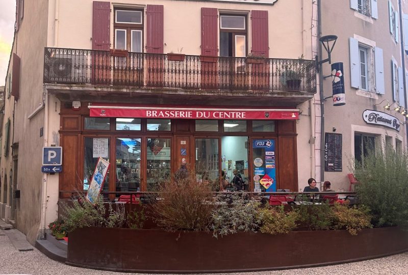 Le Café du Centre à Bourdeaux - 1