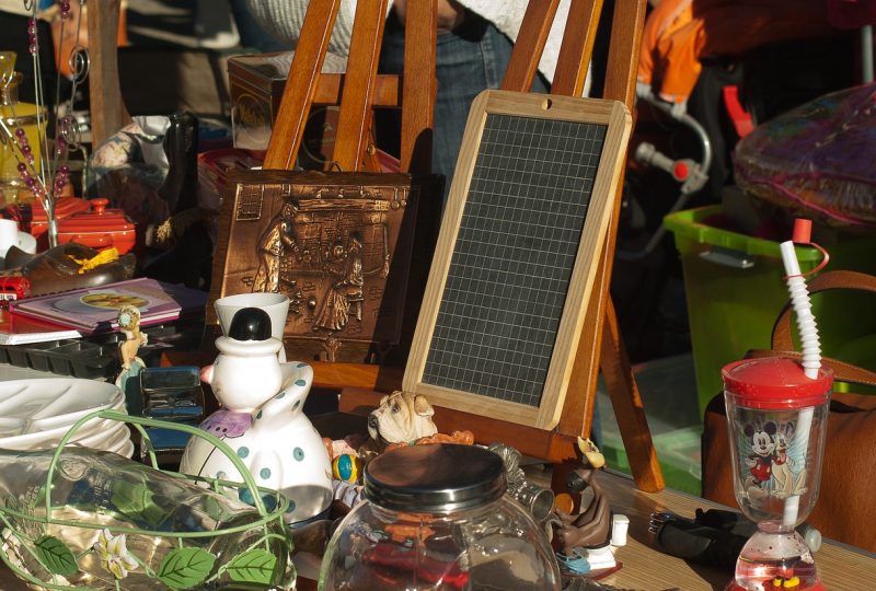 Antiquités Brocante et Vintage avec Bouquinistes à Grignan - 1