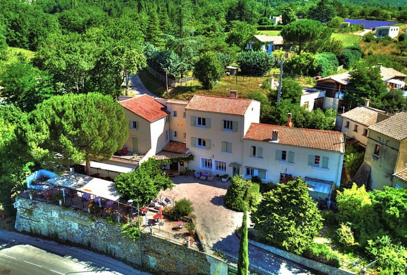 Hôtel-Restaurant Auberge de l’Escargot d’Or à Dieulefit - 1